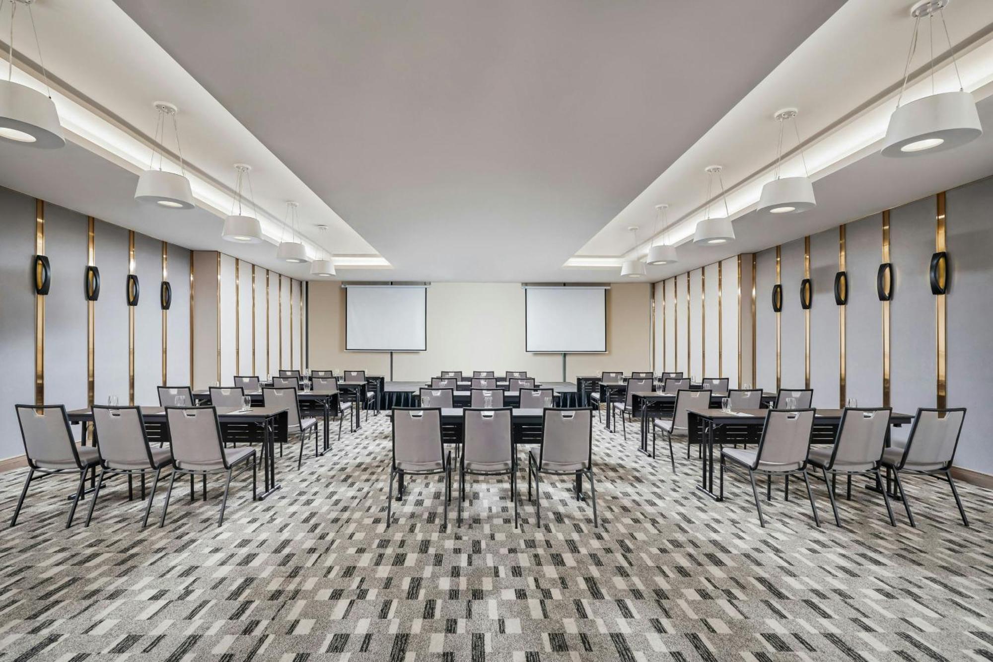 Sheraton Кан То Екстериор снимка Meeting room